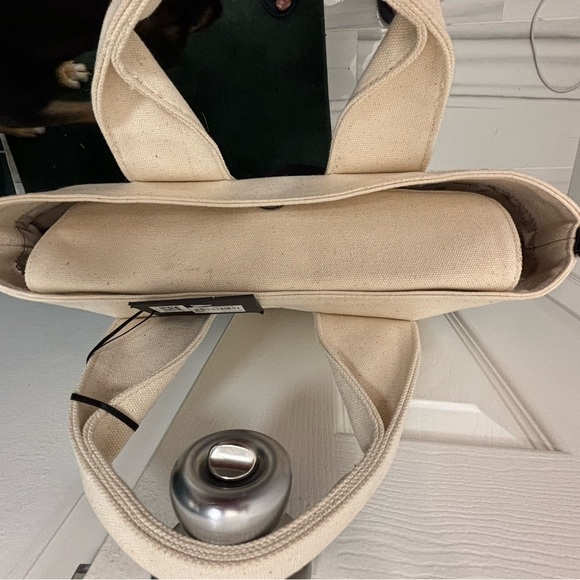 DKNY medium canvas tote bag. - Picture 6 of 7